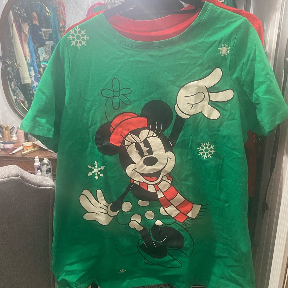 Disney Green Minnie Mouse Christmas Short Sleeve Tee